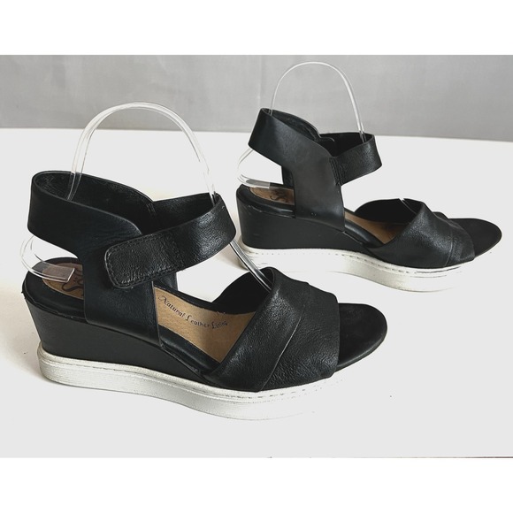 Sofft Shoes - Sofft Verdi 2 Wedge Sandal Black Leather White Sole Hook and Loop Close Womens 8